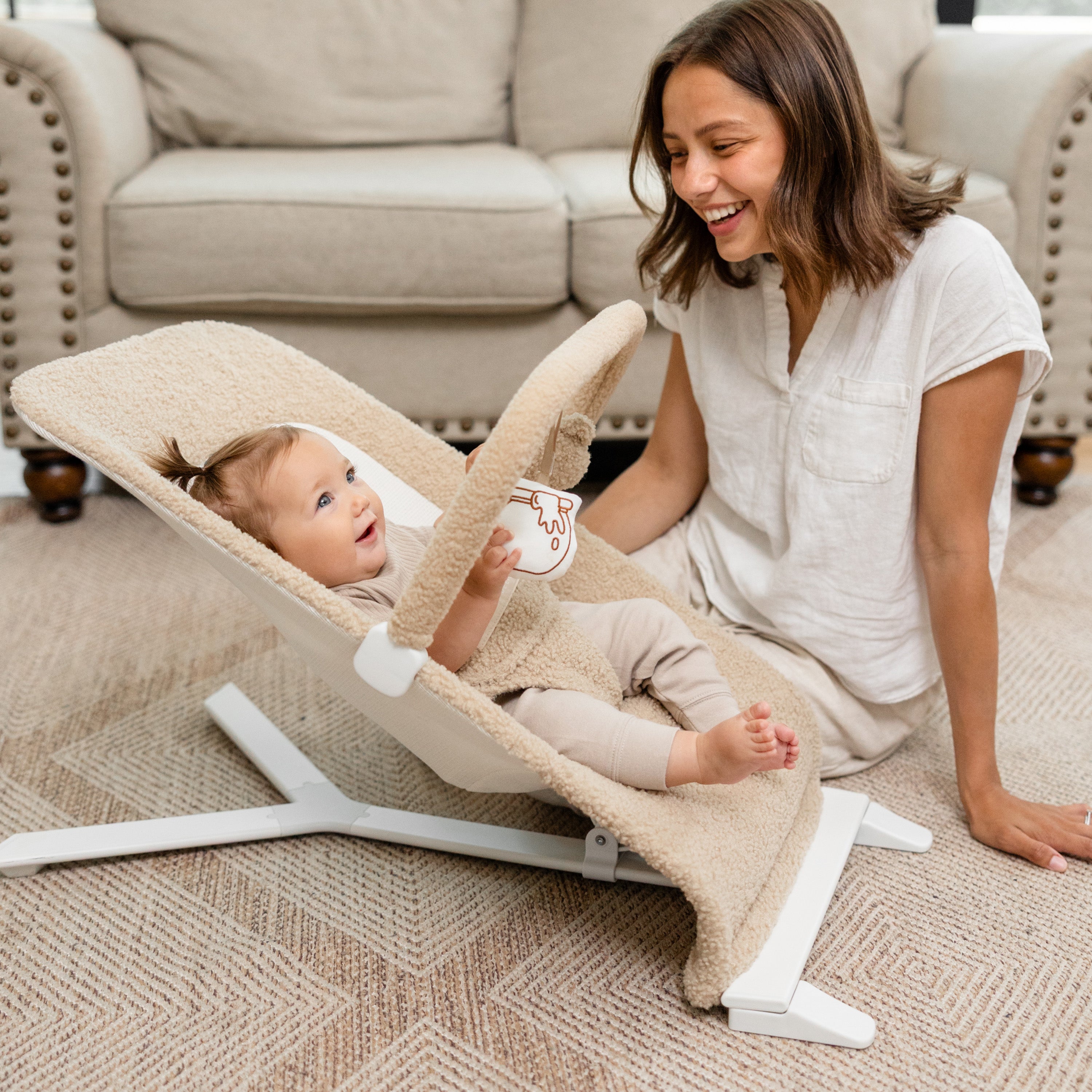 Alpine Deluxe Portable Bouncer - Tan Sherpa (or Bouclé)