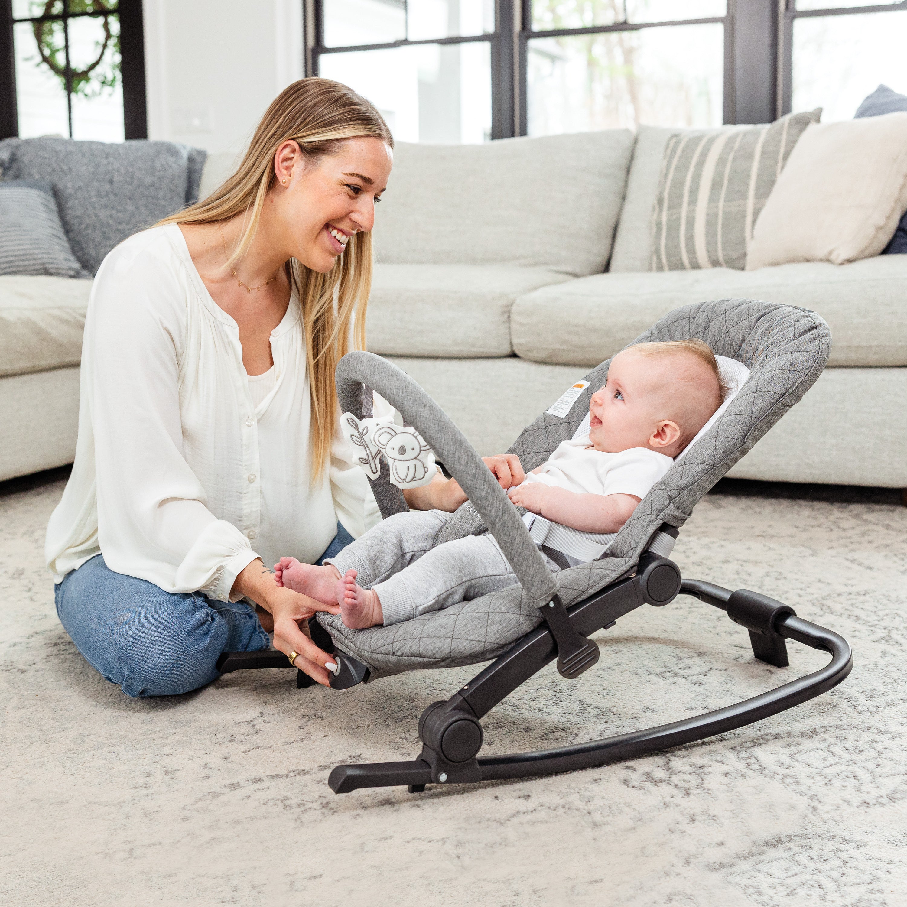 Aura Deluxe Portable Rocker & Seat - Baby Delight
