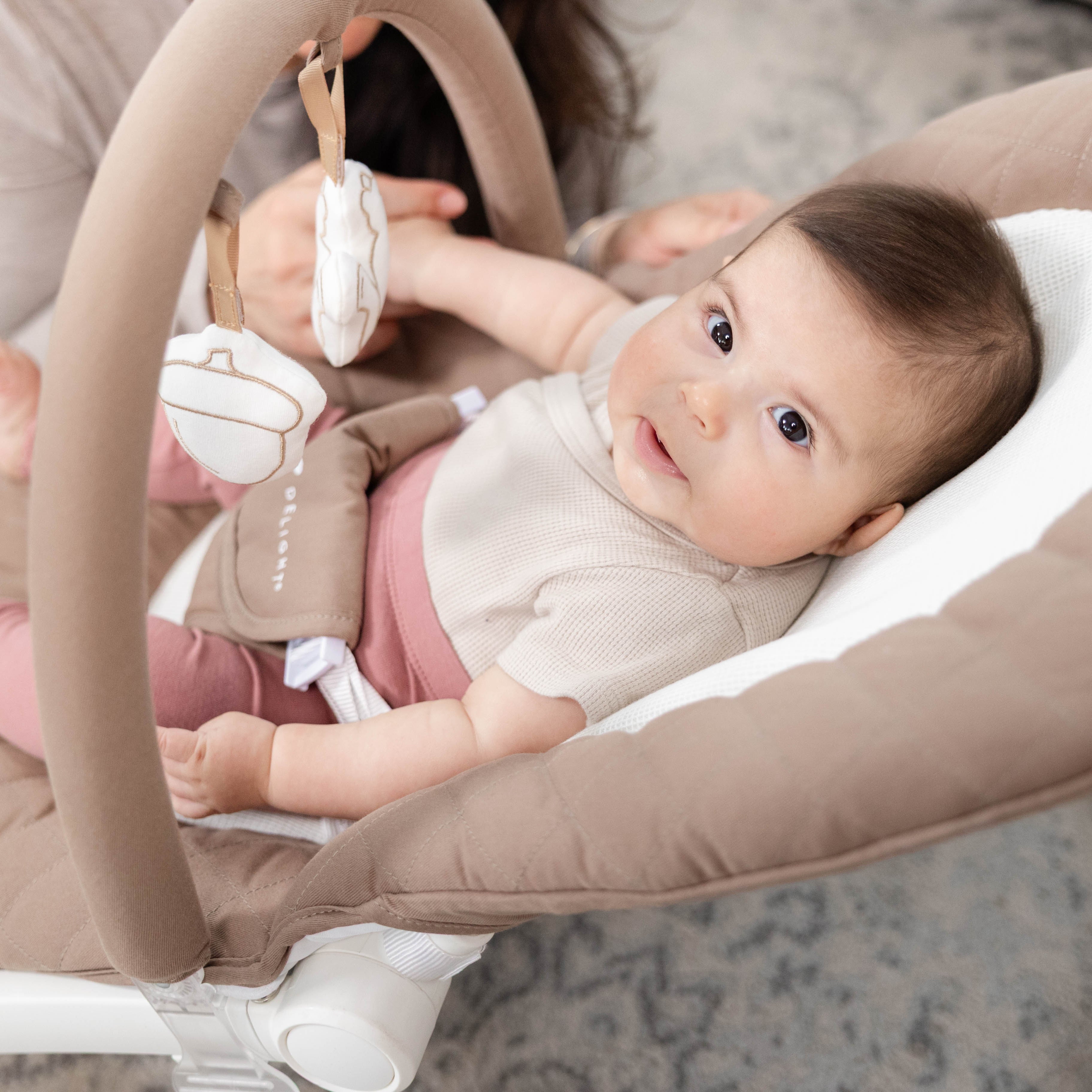 Aura Deluxe Portable Rocker & Bouncer - Organic Mocha - Baby Delight