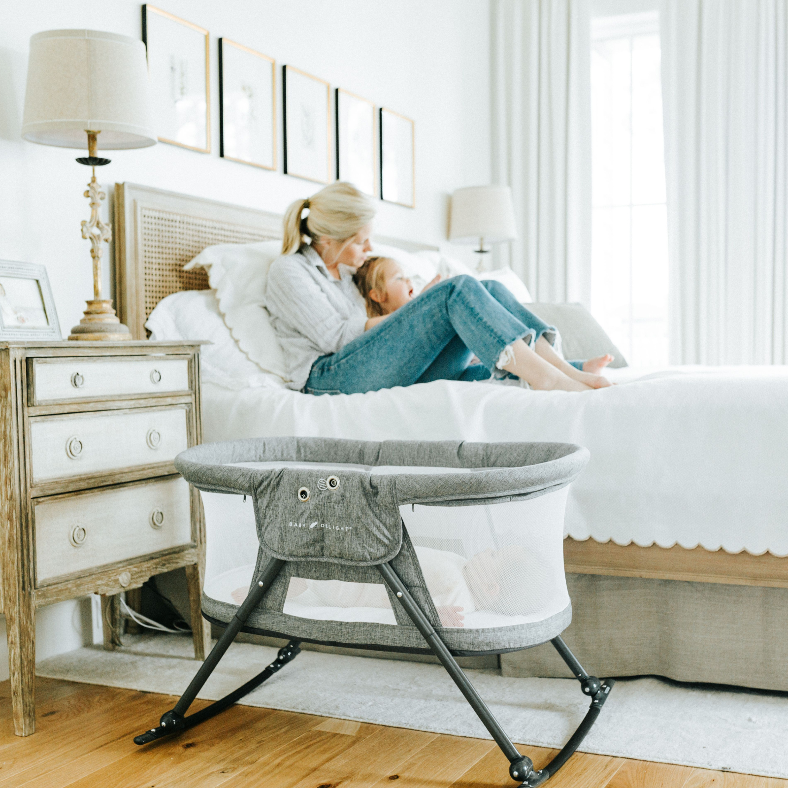 Slumber Deluxe Portable Rocking Bassinet