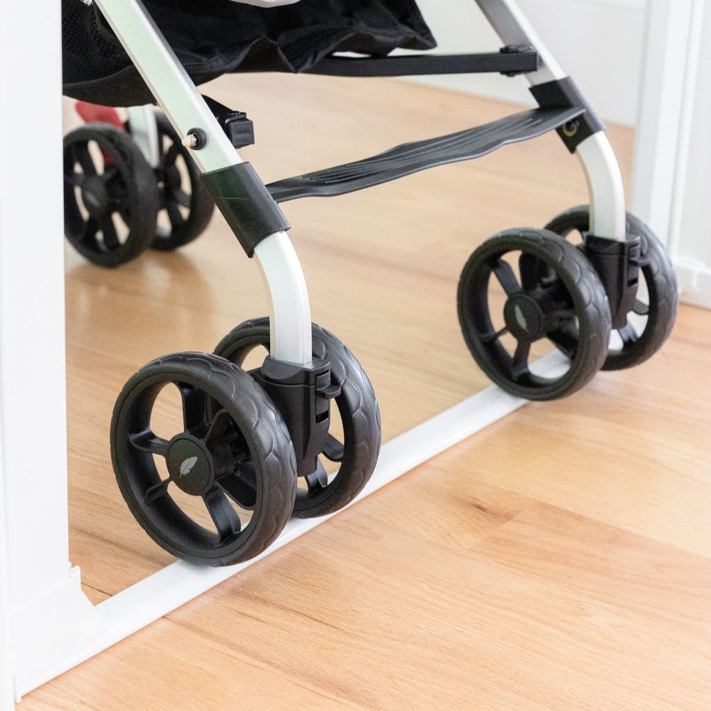 SizeWise™ Metal Pressure Mounted Gate (26.75" - 29.5")