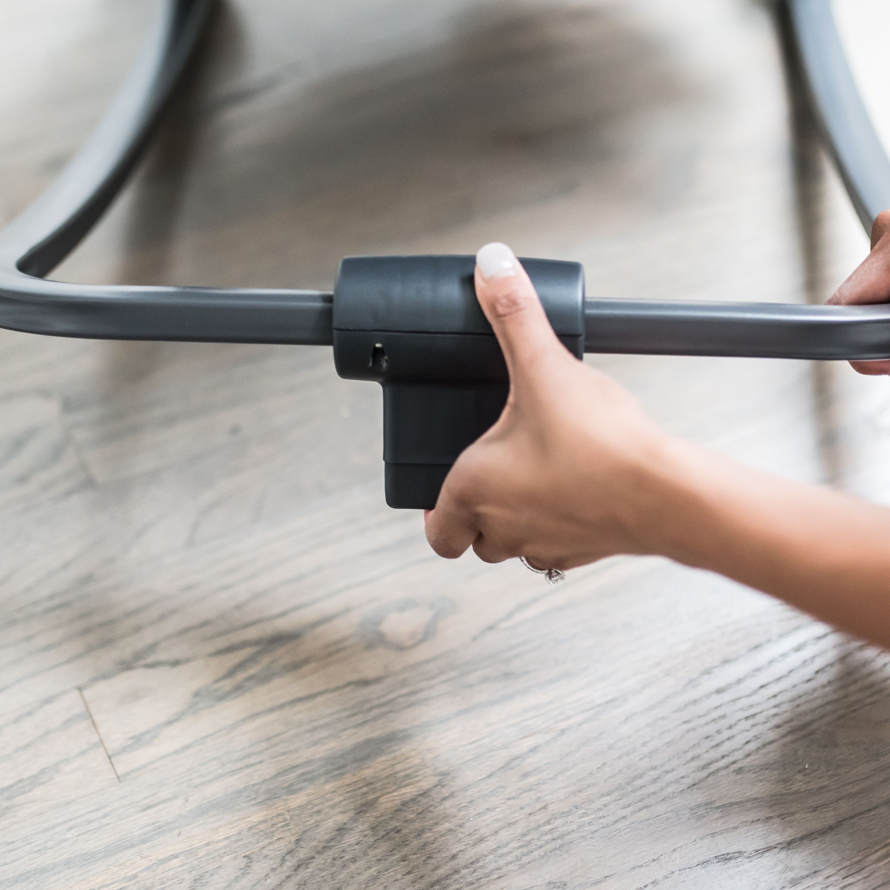 Aura Deluxe Portable Rocker & Seat - Baby Delight