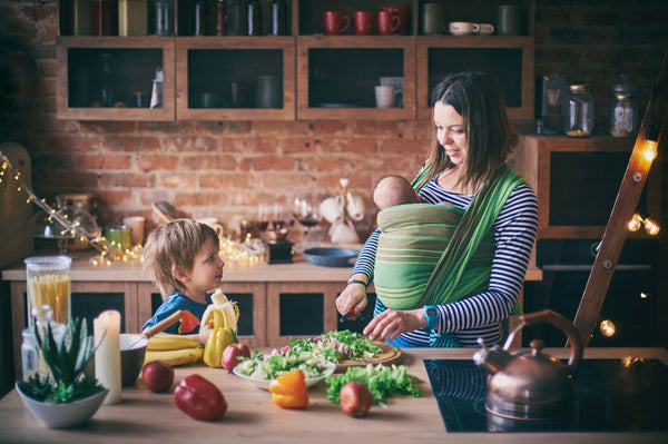 10 Creative Dinnertime Solutions When You've Got a New Baby