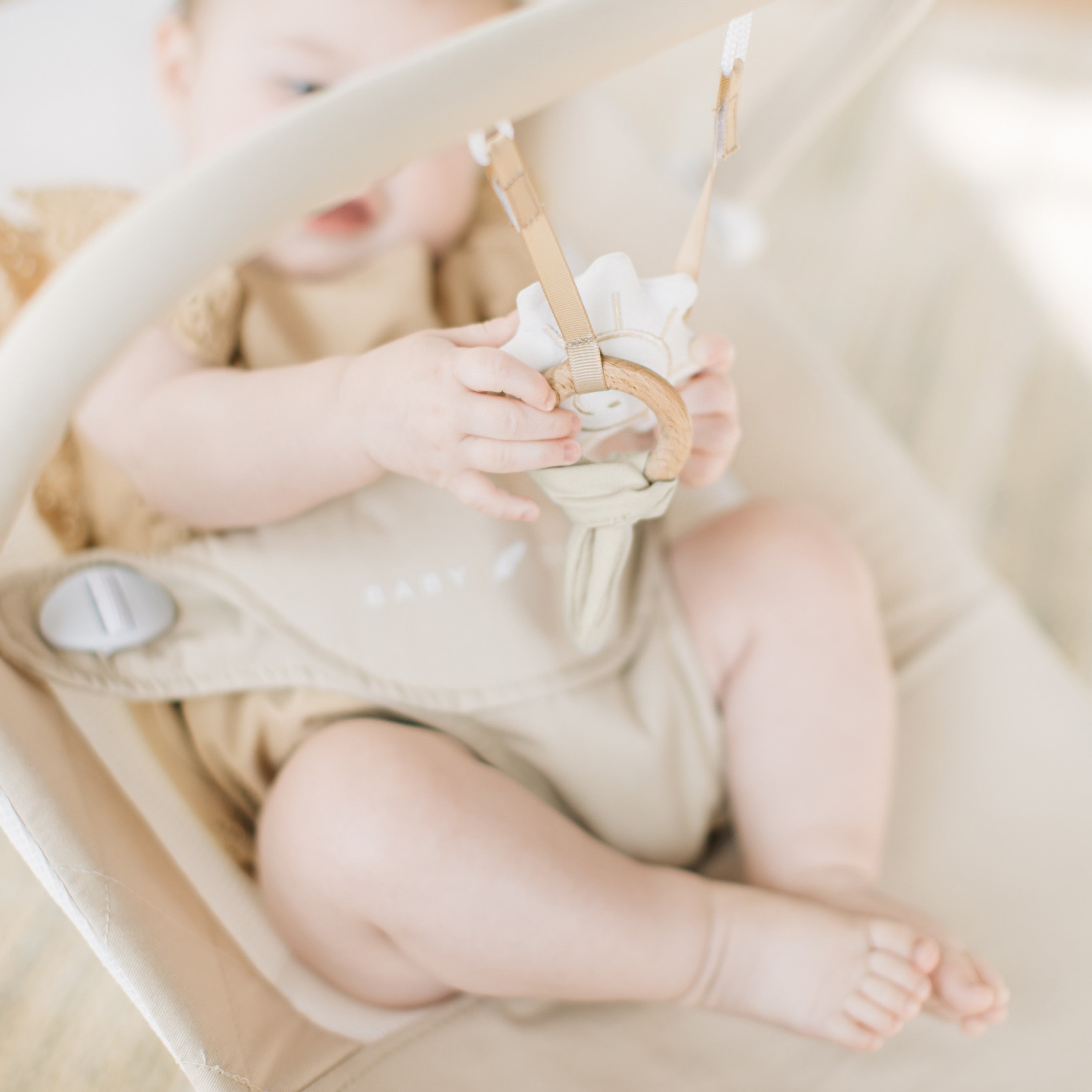 Aspen | Wood Organic Portable Bouncer