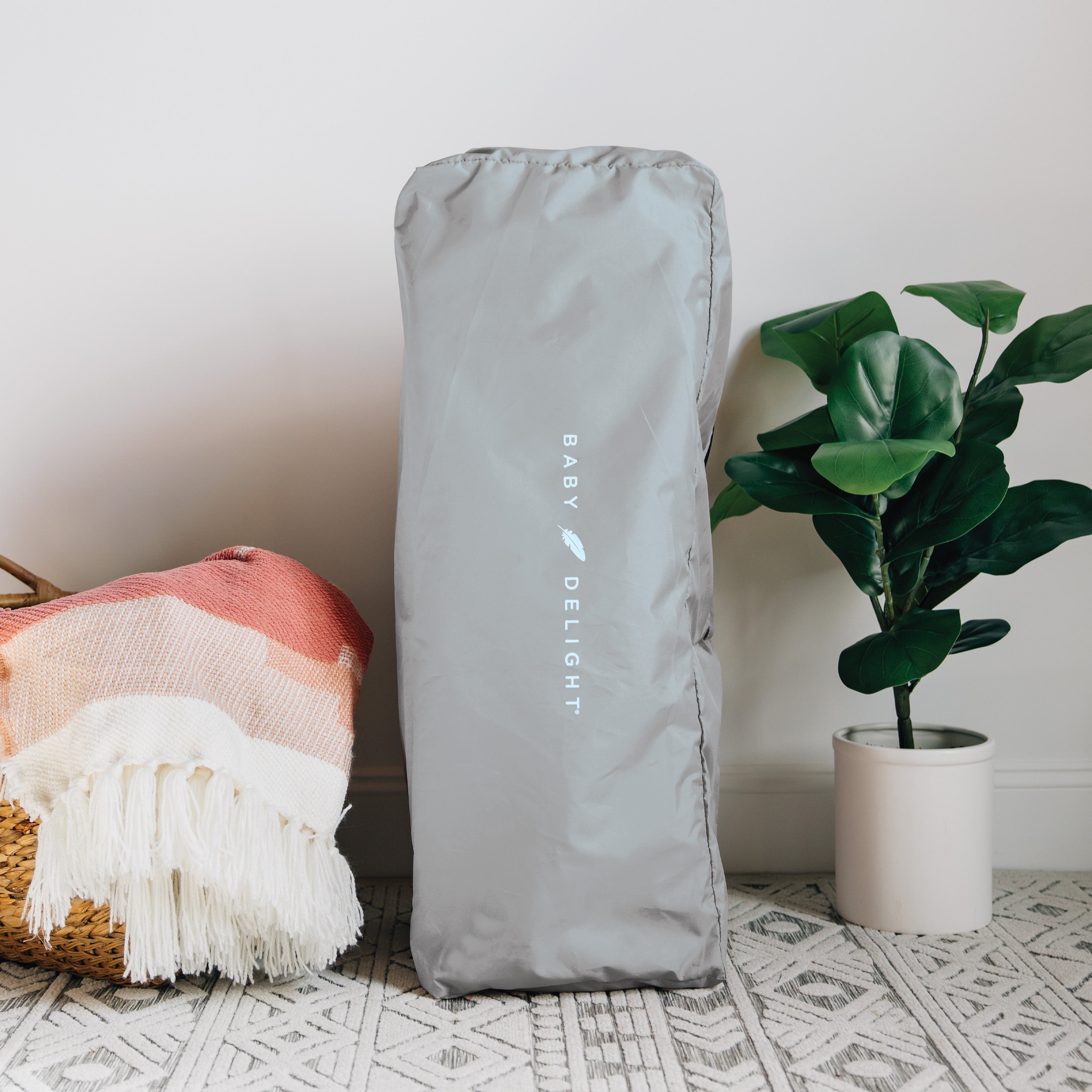 Lunaire Full Size Mesh Crib and Playard
