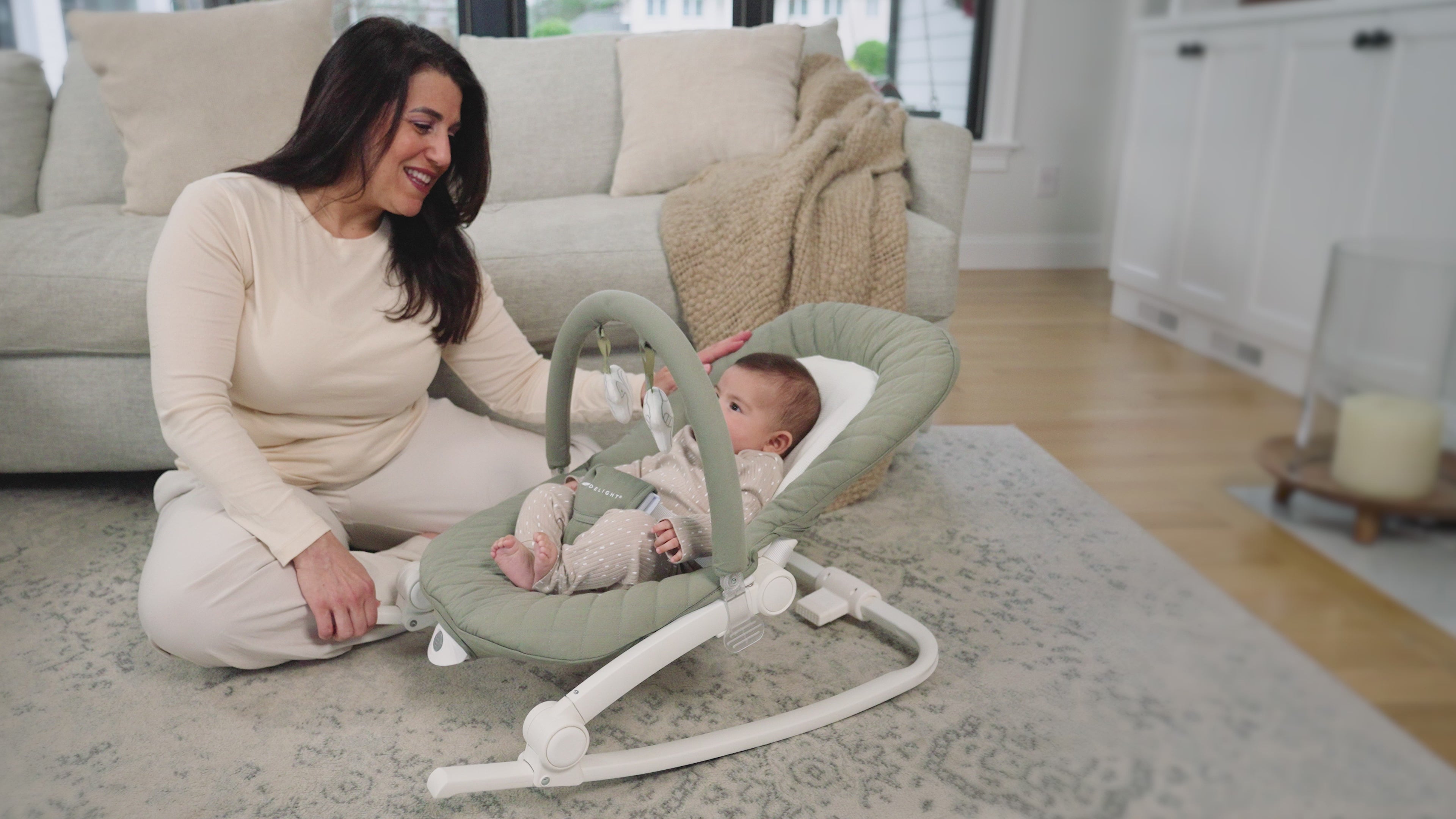 Aura Deluxe Portable Rocker & Bouncer - Organic Sage